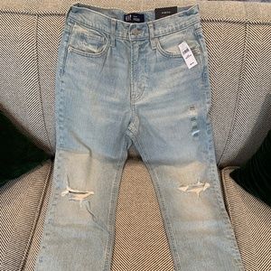 High Rise Destructed Straight Jeans with Washwell